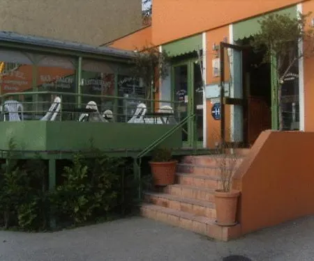 Hotel De La Vallée 3*