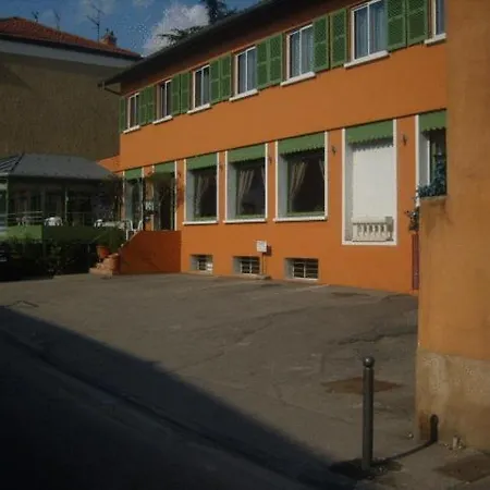 De La Vallée Hotel 3*