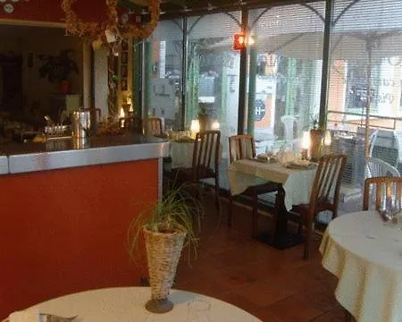 Hotel De La Vallée Francheville (Rhone)