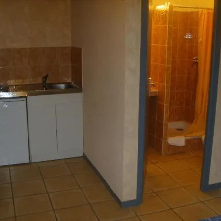 Hotel De La Vallée 3*